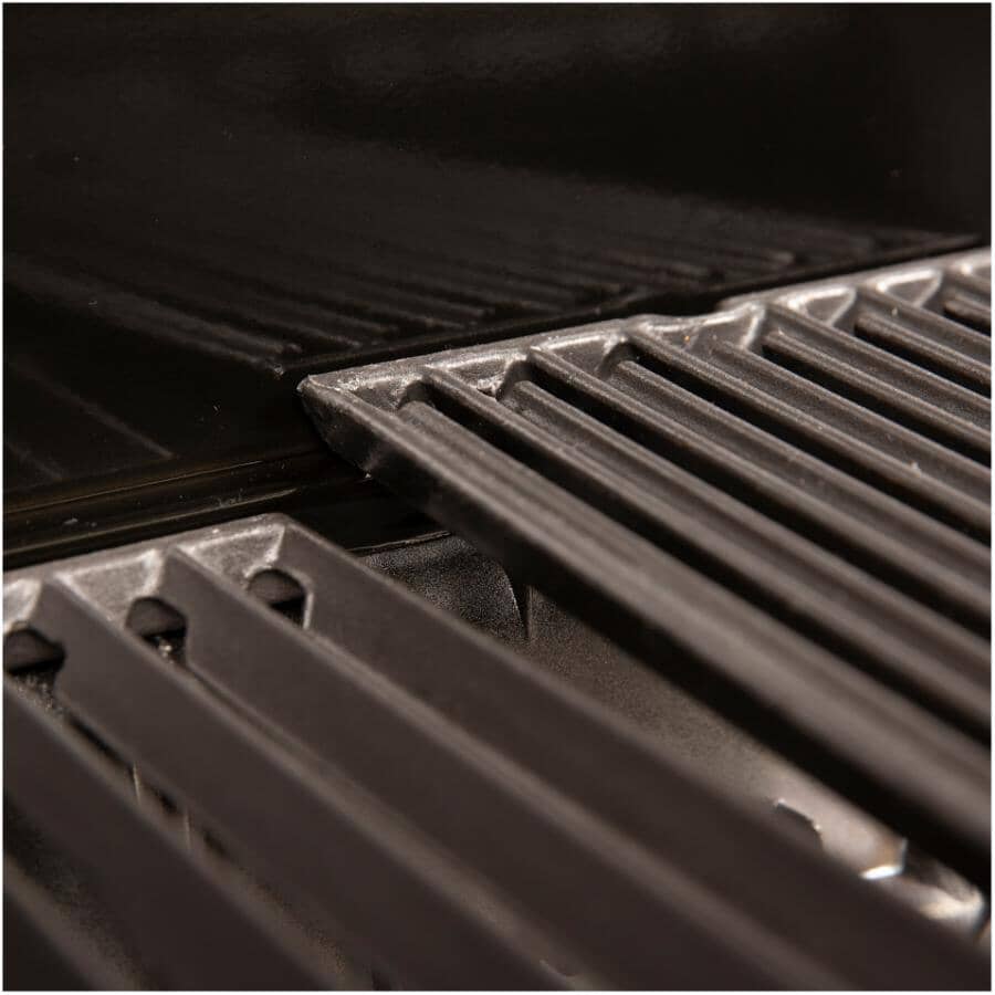 Crown S440 Propane BBQ - 4 Burner + Side Burner