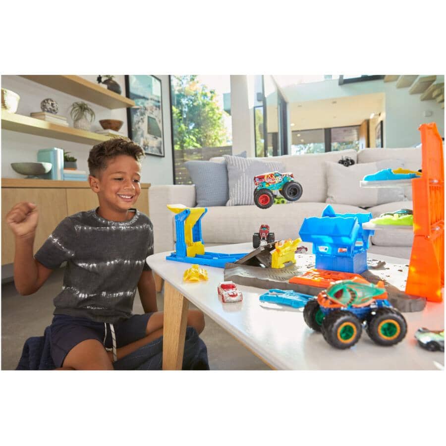 Hot Wheels Monster Trucks Blast Station Playset