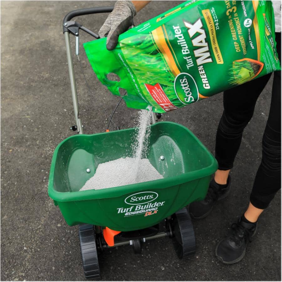 Turf Builder Green Max Lawn Food - Covers 700 sq. m.