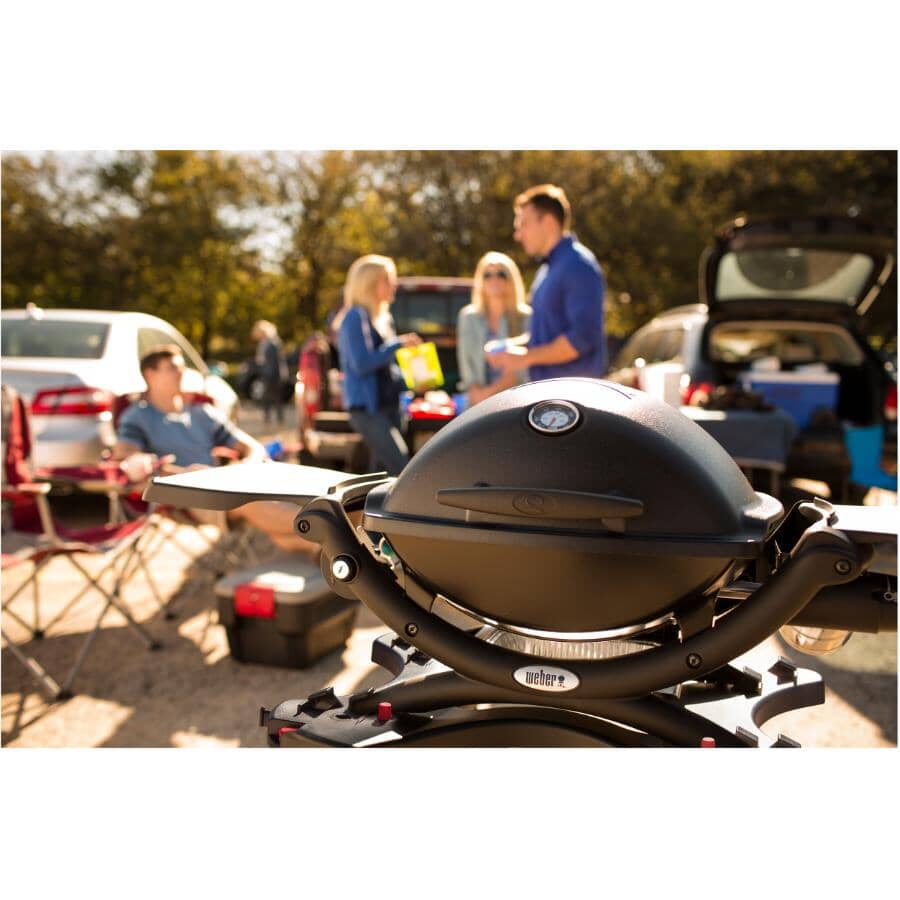 Q1200 Series Portable Propane BBQ - 189 sq. in. + 8,500BTU + Black