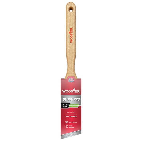 Ultra / Pro Angular Nylon Paint Brush - Extra-Firm, 1.5"/38 mm