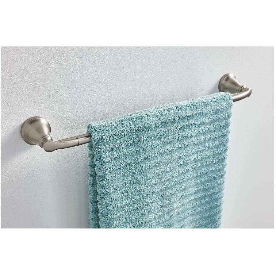 18" Hilliard Towel Bar - Brushed Nickel