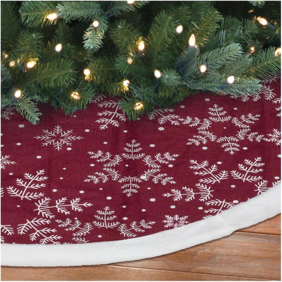 48" Woven Christmas Tree Skirt - Red / White